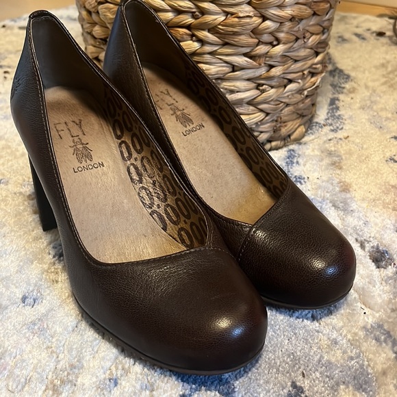 Fly London pumps - Picture 2 of 9